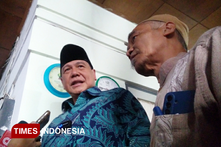 Pengusaha Chairul Tanjung saat di Ponpes Lirboyo ( foto : yobby/TIMES Indonesia)