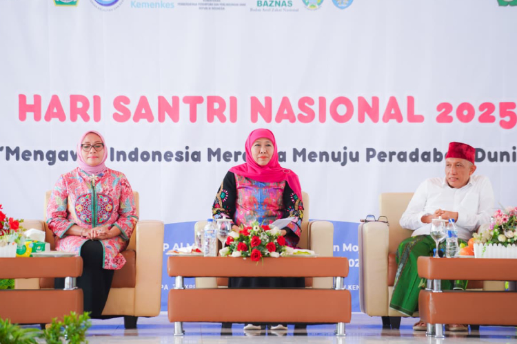 Gubernur-Khofifah-b-1.jpg