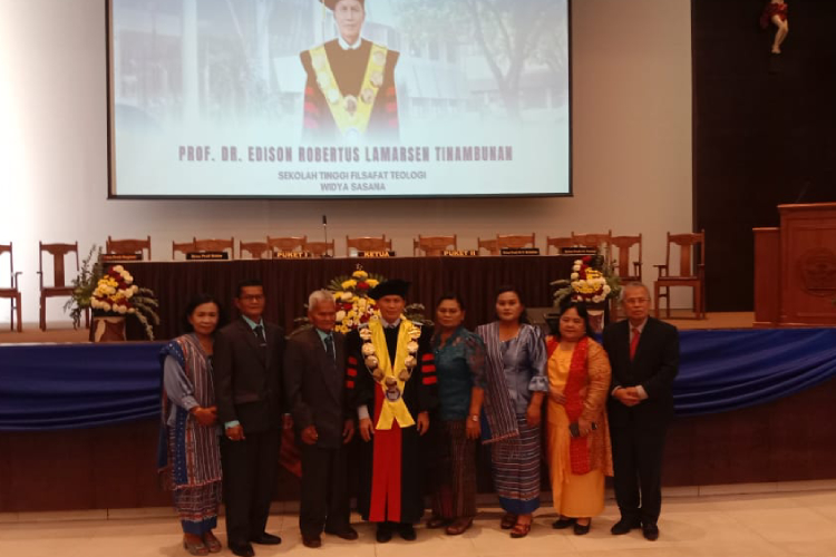 Guru-Besar-STFT-Widya-Sasana-a.jpg