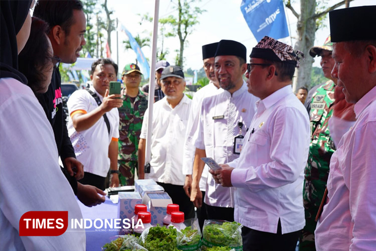 Panen-Raya-Padi-Project-Agrosolution-Pupuk-Kaltim-a.jpg