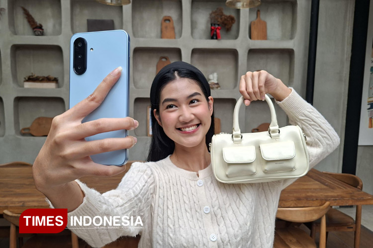 Samsung Galaxy A17 yang cocok dibuat untuk berkarir di dunia digital, khususnya affiliator. (FOTO: Samsung for TIMES Indonesia)