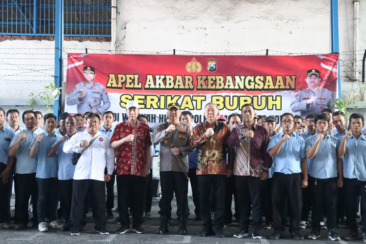 Serikat-Buruh-bersama-Polres-Mojokerto-Kota-v.jpg