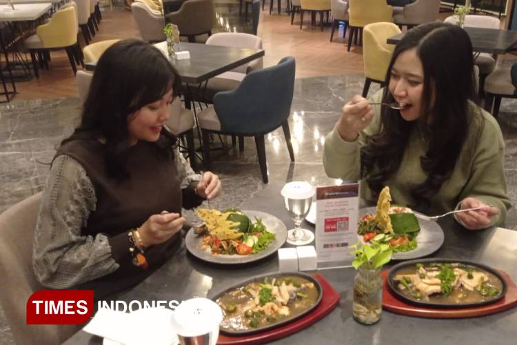Sajian Bandeng Hot Plate Cabe Ijo di Swiss Belinn Airport Surabaya. Paduan olahan Nusantara, China, dan Eropa. (Foto: Hamida Soetadji/TIMES Indonesia)
