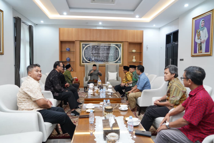 Wakil-Presiden-ke-13-Maruf-Amin-c.jpg
