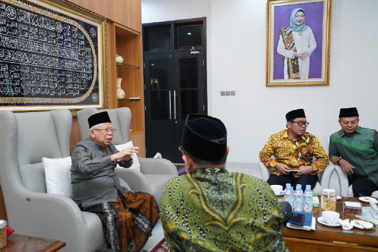 Wakil-Presiden-ke-13-Maruf-Amin-d.jpg