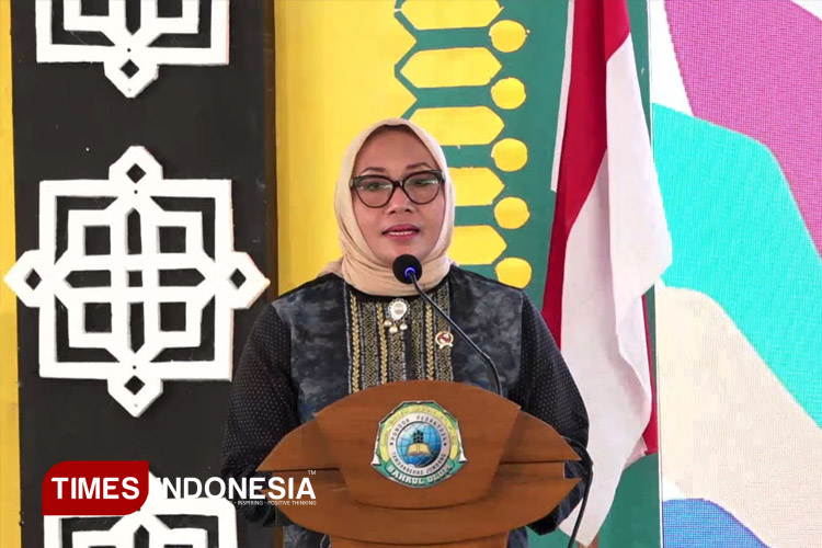 Kunjungi Pesantren Bahrul Ulum, Menteri PPPA: Santri Harus Jadi Generasi Inovatif