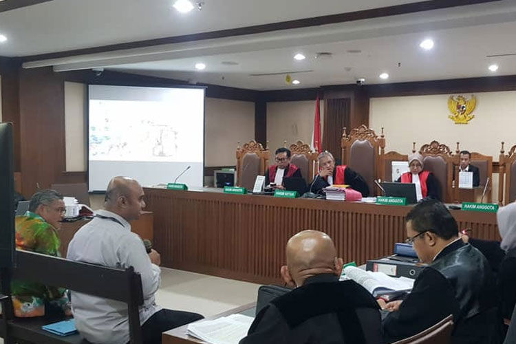 Suasana saat sidang lanjutan dugaan Pidana tambang yang menyangkut dua karyawan PT WKM, Rabu (22/102025).