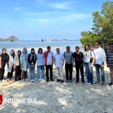 Gandeng Mahasiswa UPH, BPOLBF Kembali Gelar Bersih Pantai Kampanye Gerakan Wisata Bersih