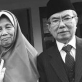 Obituari Yayah Suryati, Sosok Penting di Balik Eksisnya Radio Tertua di Malang  Andalus FM