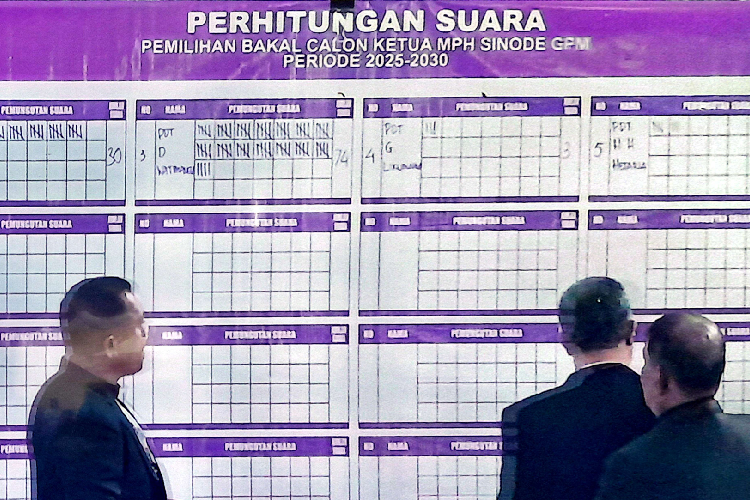 Dua Kandidat Menuju Kursi Ketua MPH Sinode GPM