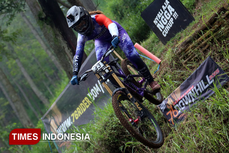 Pandu-Satrio-Perkasa-dan-Riska-Amelia-Agustina-b.jpg