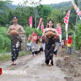 Menilik Tradisi Lempung Agung, Ritual Sawah yang Hidupkan Festival Gerabah Pacitan
