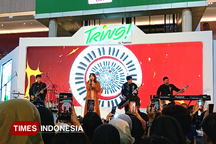 Vierratale Bawa Energi dan Nostalgia Manis di Festival Tring! Surabaya