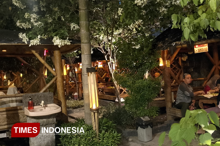 Warung-Anindya-b.jpg