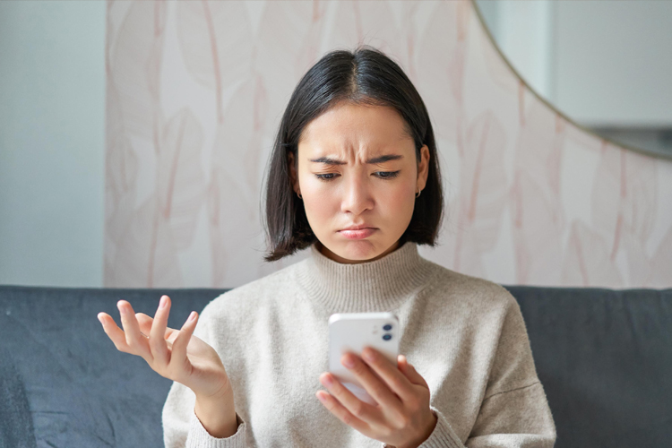 Fenomena self-diagnosis menunjukkan meningkatnya kesadaran kesehatan mental, namun pengguna harus berhati-hati dalam menilai diri sendiri. (Foto: Freepik)