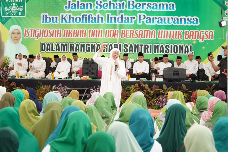 Gubernur Khofifah dan Bupati Lamongan Soroti Peran Strategis Santri dalam Pembangunan SDM Unggul