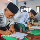 PMNU Banyuwangi Hidupkan Tradisi Menulis Al-Qur’an, 2.140 Guru Ngaji Ambil Bagian