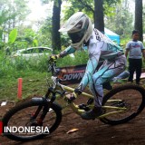 Rookie Cetak Sejarah, Pandu Satrio Perkasa Sabet Juara Umum 76 Indonesian Downhill 2025