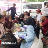 Semangat Kemanusiaan, Emak-Emak Jember Donor Darah Meriah di Lapangan Argopuro