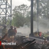 Kebakaran Pabrik Triplek di Banyuwangi, Kerugian Capai Rp300 Juta