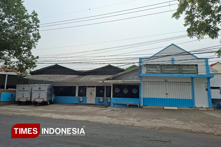 SPPG di jalan Kepiting, Kelurahan Tukangkayu, Kecamatan/Kabupaten Banyuwangi tutup tampak berhenti beroperasi. (FOTO: Anggara Cahya/TIMES Indonesia)