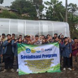 UTM dan Universitas Panca Marga Perkuat Daya Saing Petani Kopi Lereng Bromo Lewat Program Smart Kopi Kedasih