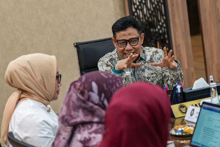 Peringatan Resmi Menko PMK: Kamboja Bukan Negara Tujuan Resmi untuk Pekerja Migran Indonesia