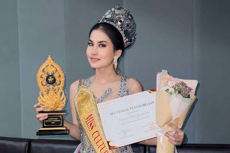 Najwa Putri Gunawan, Mahasiswi Universitas Esa Unggul Raih Gelar Miss Cultural Indonesia 2025