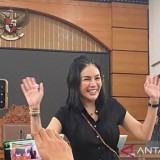 Vonis Nikita Mirzani: 4 Tahun Penjara untuk Kasus Pemerasan, Dakwaan Pencucian Uang Gugur