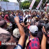 Protes Pemotongan Pohon, PKL dan LSM Demo Pemkot Probolinggo