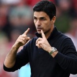 Tiga Dekade Penantian: Saat Arsenal Mengejar Kembali Trofi yang Terlupakan