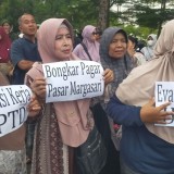 Pasar Megah tapi Kumuh, Pedagang Skak Mat Kepala UPTD Pasar Margasari Tegal