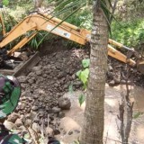 TMMD 126 Malang Normalisasi Sungai Tembus 1,3 Kilometer, Cegah Banjir di Desa Lebakharjo