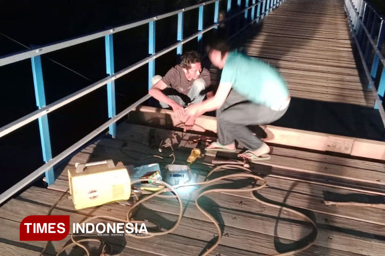 perbaikan-pada-jembatan-yang-mur-bautnya-kendo-a.jpg