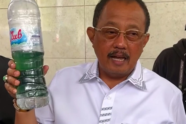 Wawali Surabaya Sidak SPBU Rajawali, Temukan Pertalite Diduga Tercampur Cairan Mirip Air