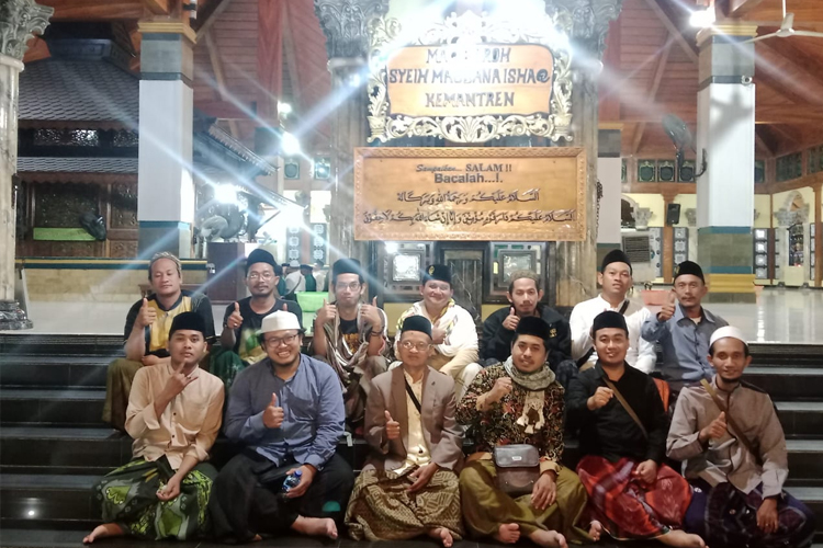 IKAPUTIH dan Yayasan PPTG Gelar Ziarah Wali 5, Perkuat Sinergi Suksesi PMB 2026-2027