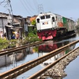 Jalur KA Semarang Sudah Normal, Tapi KA Masih Telat 4 Jam Lebih