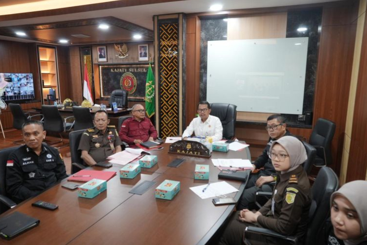 Keadilan Restoratif Unik di Sinjai, Pelaku Penganiayaan Dihukum  Kumandangkan Azan dan Bersih-Bersih Masjid 21 Hari