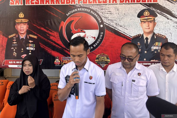 Polisi Bongkar Pabrik Narkoba Tembakau Sintetis di Bandung, 1,8 Kg Disita