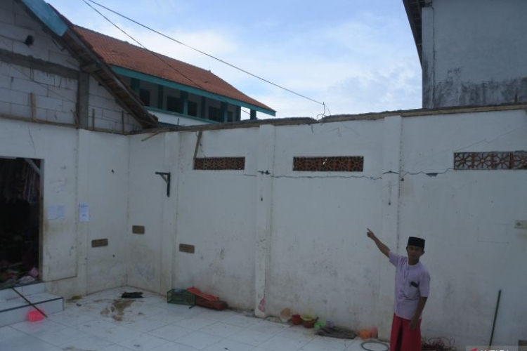 Ponpes Ambruk di Situbondo, Kemenag RI Siapkan Langkah Audit Nasional