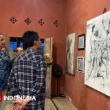 Pameran “Tarik Garis” Jadi Wadah Kreativitas Perupa Muda di Bondowoso