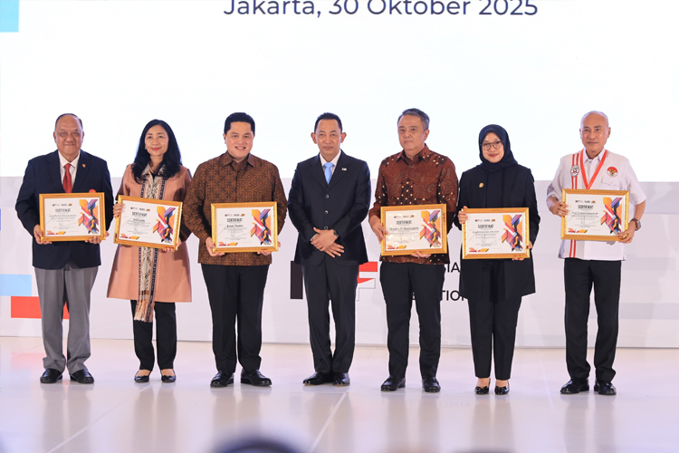 Raih Penghargaan PB ISSI, Menpora Sebut Banyuwangi Role Model Sport Tourism Nasional