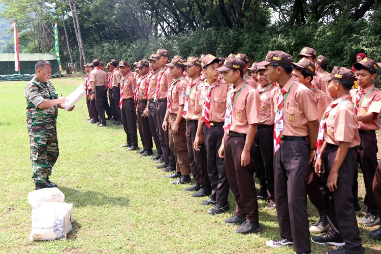Ratusan Pelajar SMK Wilayah Kediri Ikuti Persami KKRI 2025 Kodam V Brawijaya