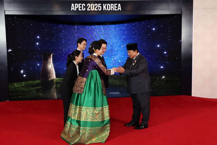 Presiden RI Prabowo Subianto menghadiri gala dinner KTT APEC 2025 di Korea Selatan, Jumat (31/10/2025) malam. (Foto: Setpres)