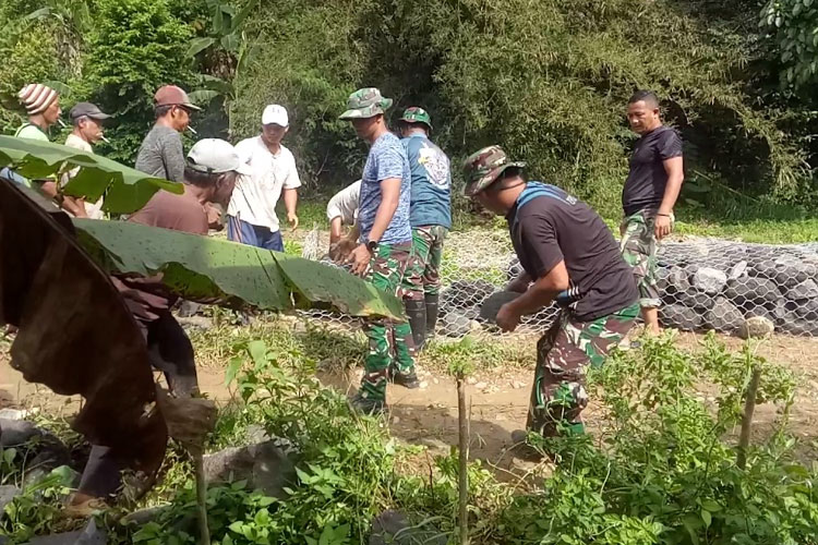 TMMD ke-126 Malang Rampungkan Pembangunan Bronjong dan Drainase di Lebakharjo