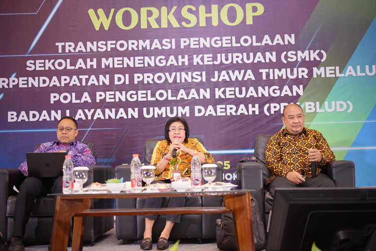 BPKAD Jatim Sosialisasi Pengelolaan SMK Berpendapatan PPK BLUD