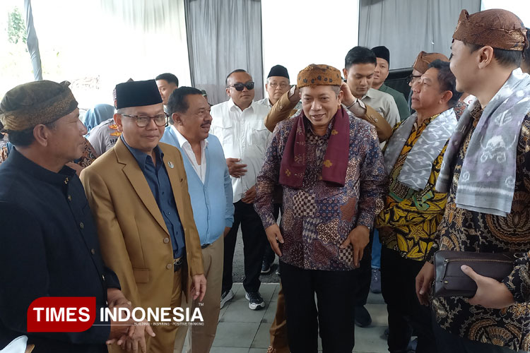 Sambangi Warga Suku Tengger Bromo, Kerja Sama MKK dan Menteri Koperasi Soal Koperasi Merah Putih