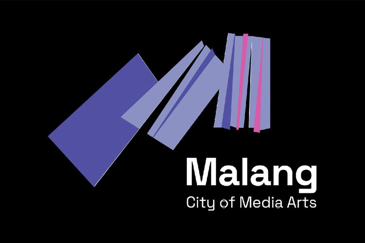 Kota Malang menjadi salah satu kota di Indonesia yang masuk dalam daftar terbaru jaringan kota kreatif dunia UNESCO. Kota Malang resmi menjadi bagian UNESCO Creative Cities Network (UCCN) untuk kategori Media Arts.