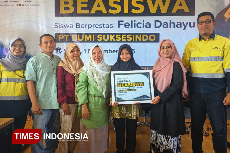 PT BSI Beri Beasiswa untuk Felicia, Pelajar Banyuwangi Peraih Emas Coding Internasional di Korsel