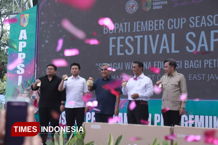 Hadiri Festival Sapi di Jember, Mentan Sebut Solusi Ketergantungan Impor Daging